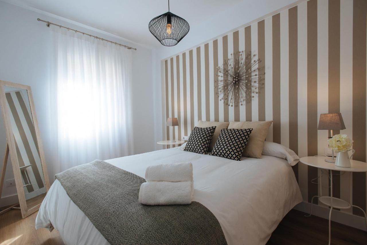 Azahares Suite Apartment Seville Exterior photo